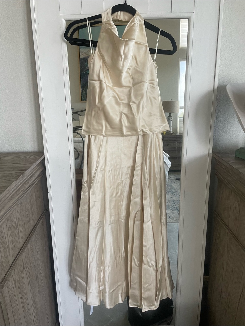 Reformation Sera Silk Two Piece Set – Almond – Size 4 – NWT – Price $450 - Picture 12 of 15